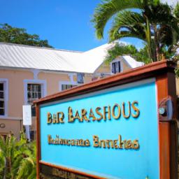 Barbados Museum & Historical Society erstrahlt in vollem Glanz: Aufgenommen mit einem Weitwinkelobjektiv direkt vor dieser atemberaubenden Sehenswürdigkeit in Barbados