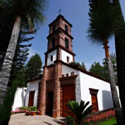 Guadalupe Chapel erstrahlt in vollem Glanz: Aufgenommen mit einem Weitwinkelobjektiv direkt vor dieser atemberaubenden Sehenswürdigkeit in Isla Mujeres