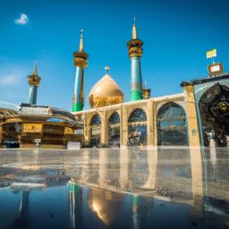 Karbala erstrahlt in vollem Glanz: Aufgenommen mit einem Weitwinkelobjektiv direkt vor dieser atemberaubenden Sehenswürdigkeit in Irak
